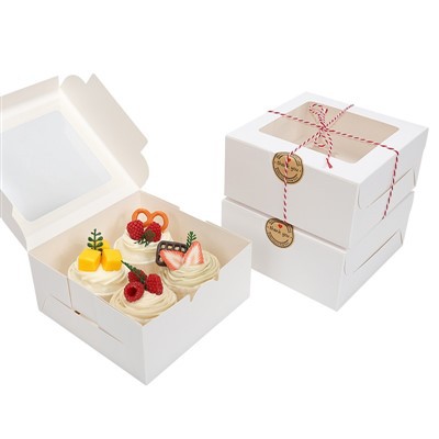 Fehér cukrászdobozok